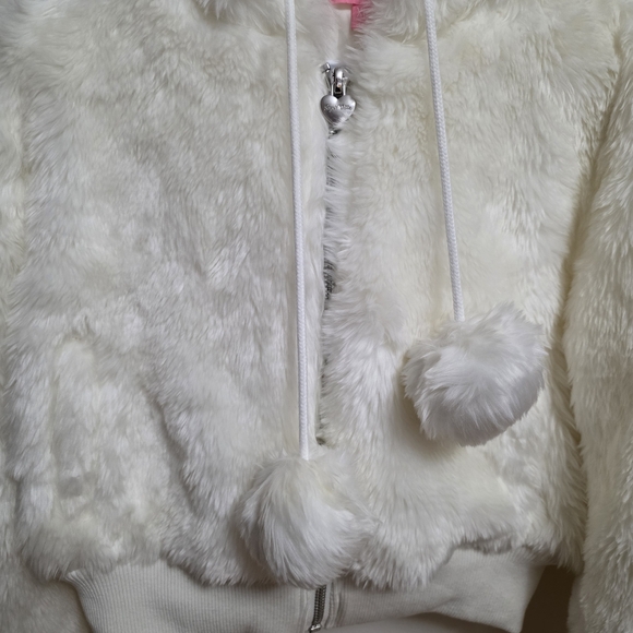 Sugar Thrillz Y2K Style Faux Fur Cropped Jacket - Picture 4 of 16